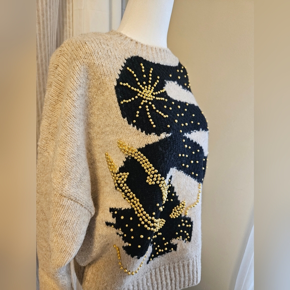 2024 New Year Asia Region Exclusive Limited Edition/BEADED DRAGON DESIGN SWEATER - Picture 12 of 16